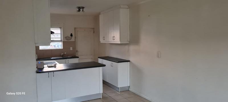 To Let 2 Bedroom Property for Rent in Sir Lowrys Pass Village Western Cape